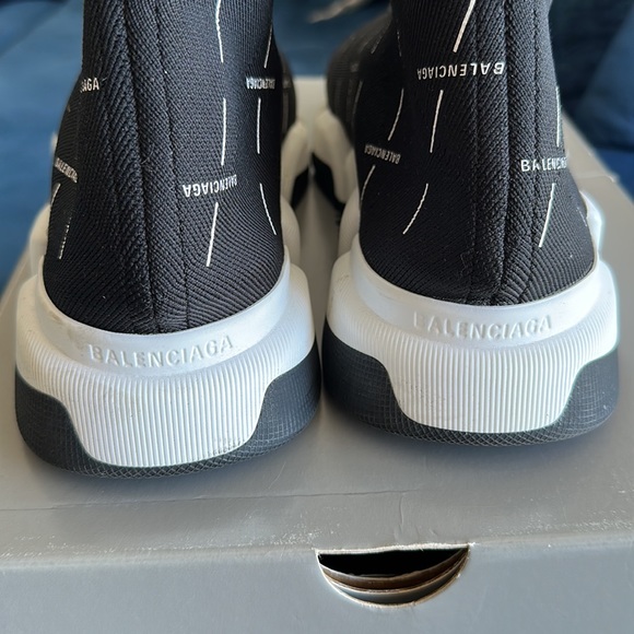 Balenciaga Speed 2.0 Knit Sneaker Black & White All Over Logo Size 44 or 11 - Picture 9 of 12